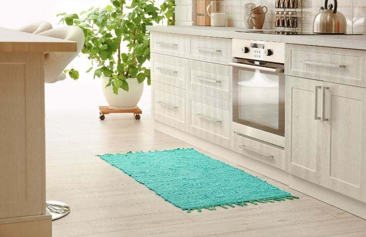 cucina con tappeto